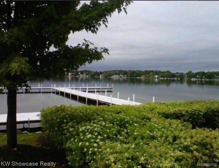 444 Boardwalk Drive, 88, Walled Lake, MI 48390 — Photo 17