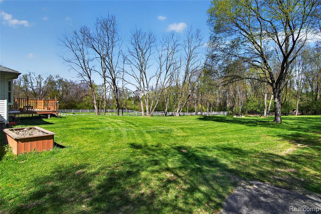 7233 Hague Avenue, Jackson, MI 49201 — Photo 37