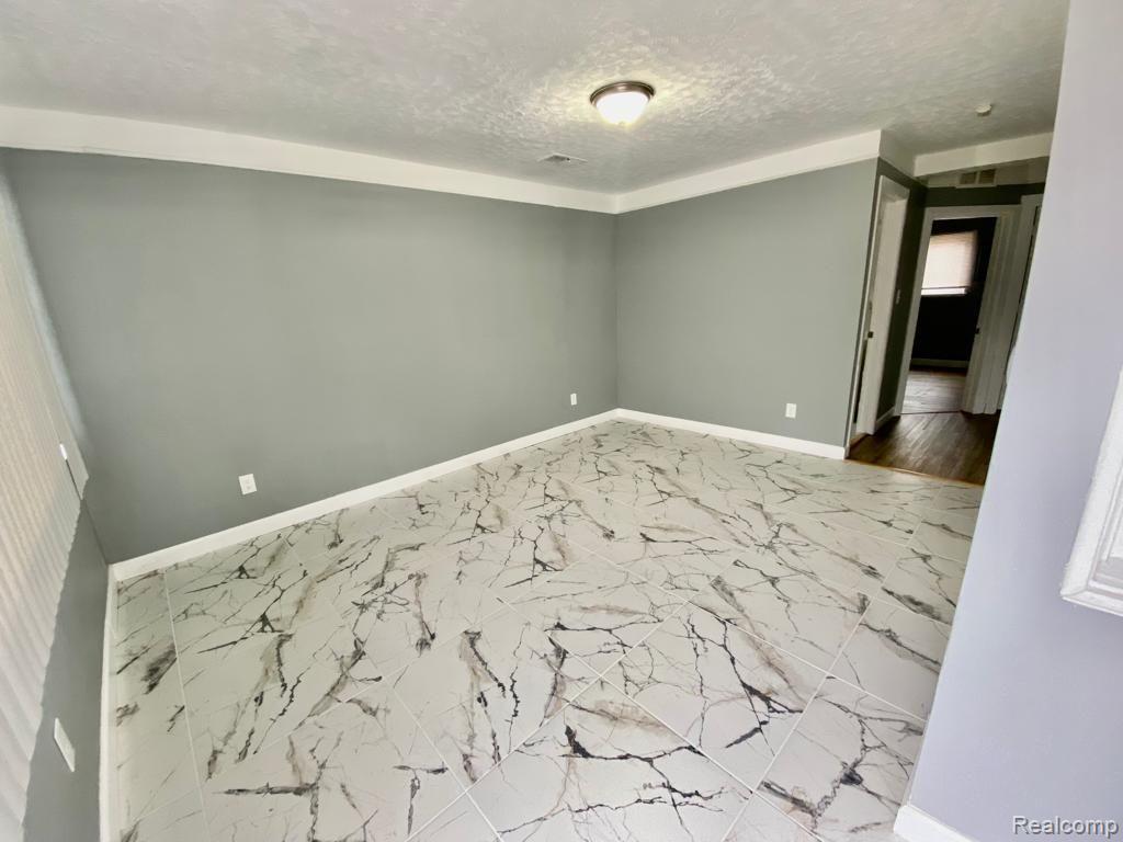 9145 DECATUR Street, Detroit, MI 48228 — Photo 20