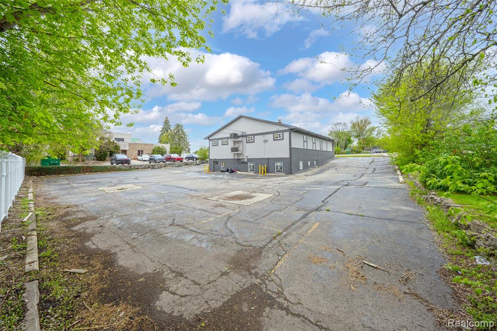 1095 W Huron Street, Waterford, MI 48328 — Photo 54