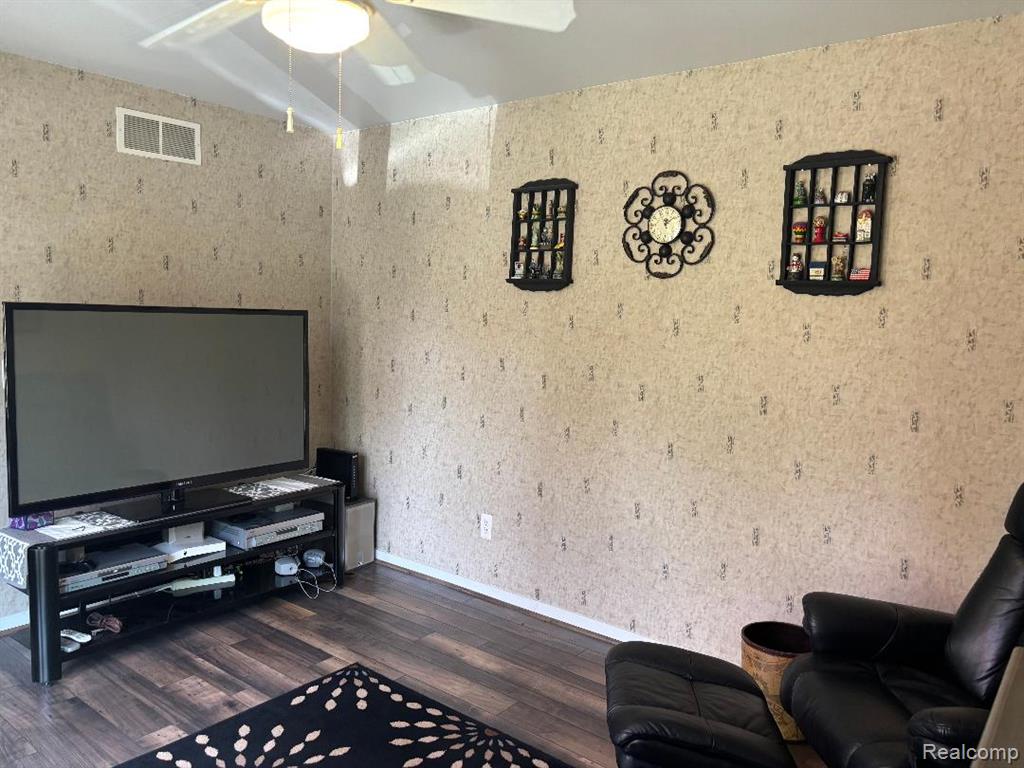 2136 Millstream Drive, Wixom, MI 48393 — Photo 10