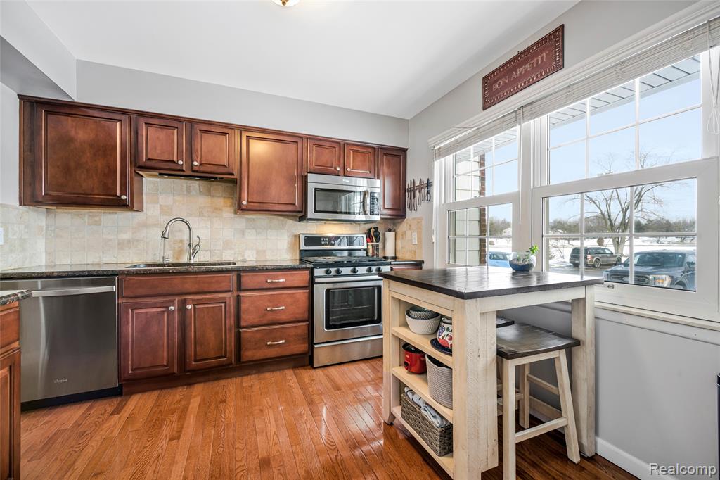19347 Andover Court, Northville, MI 48167 — Photo 4