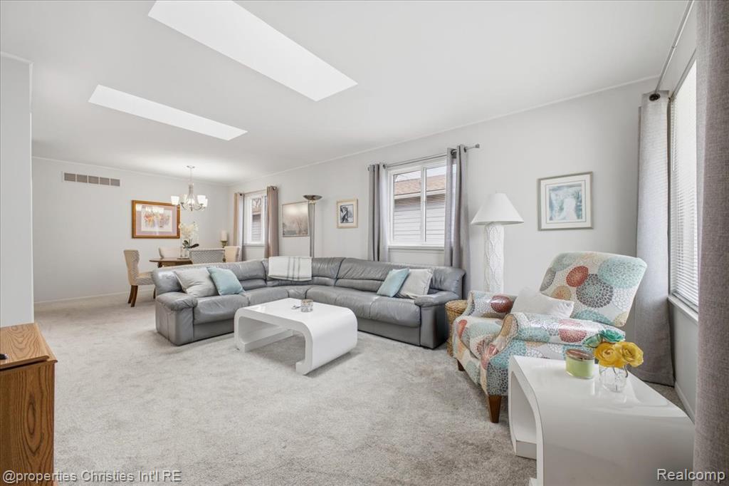 24289 Dale Avenue, Eastpointe, MI 48021 — Photo 10