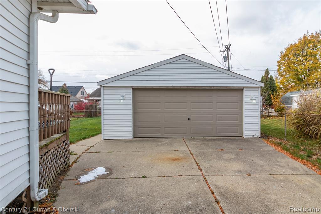 7077 Deering Street, Garden City, MI — Photo 27