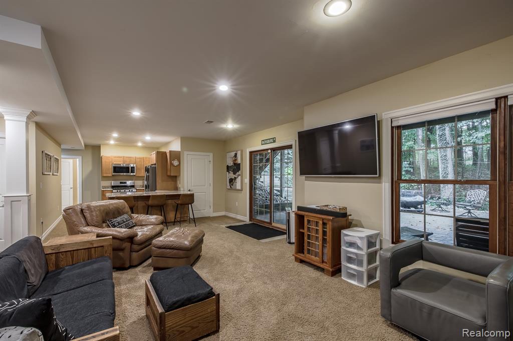 9909 Kingston Ridge, Clarkston, MI 48348 — Photo 59