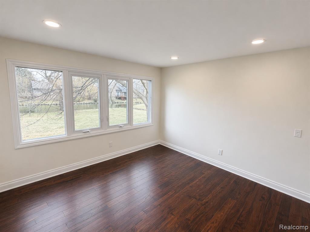 5525 Woodland Court, West Bloomfield, MI — Photo 37
