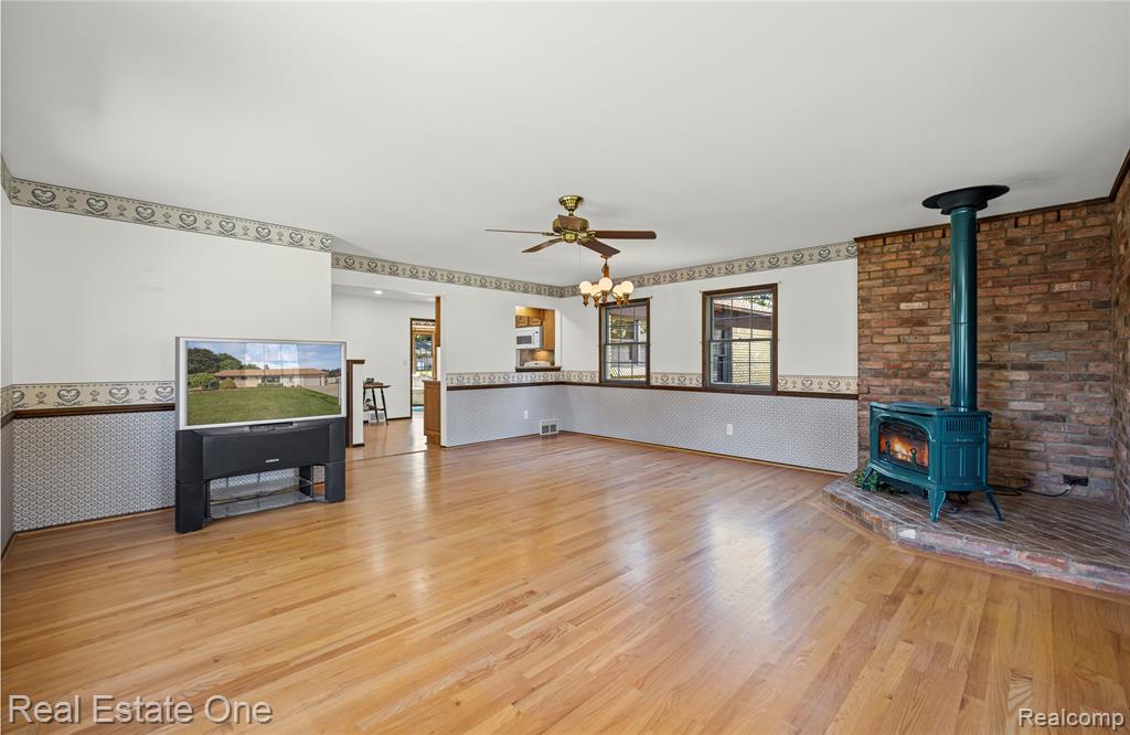 48374 Cardinal Street, Shelby Twp, MI 48317 — Photo 18