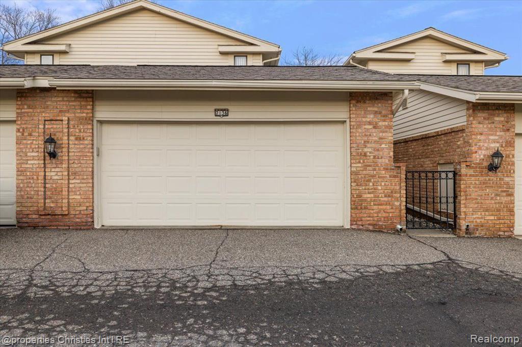 7036 Bridge Way, West Bloomfield, MI — Photo 2