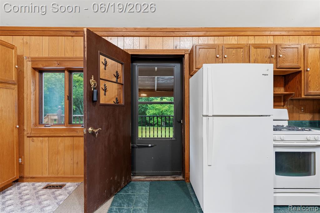 6109 N State Road, Davison, MI 48423 — Photo 9