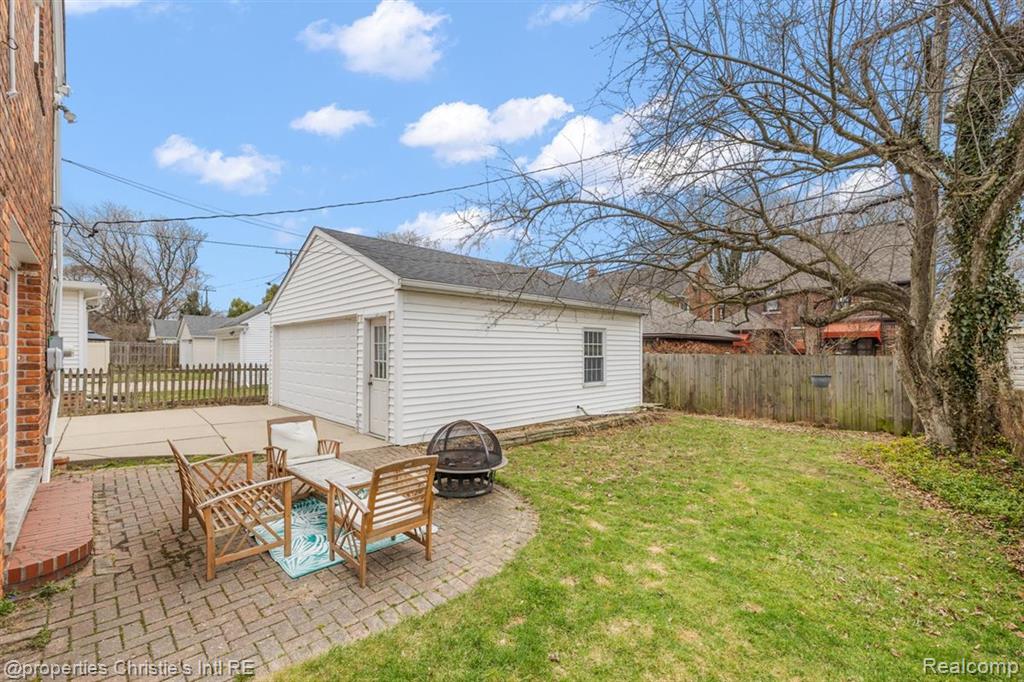 285 McMillan Road, Grosse Pointe Farms, MI 48236 — Photo 30