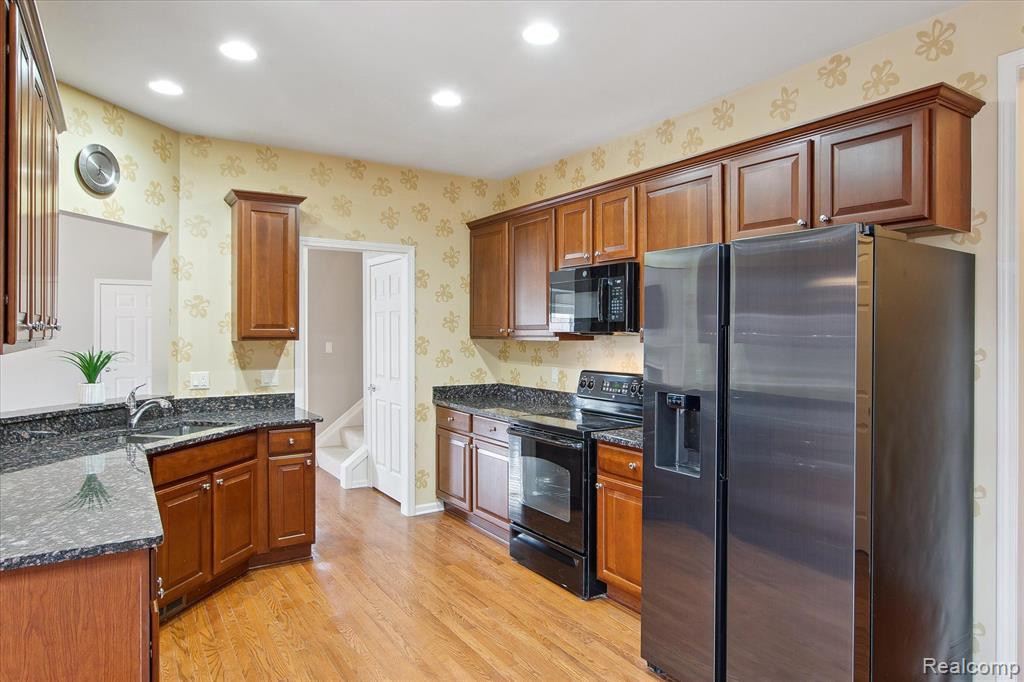 1902 PADDOCK Lane, Canton, MI 48188 — Photo 16