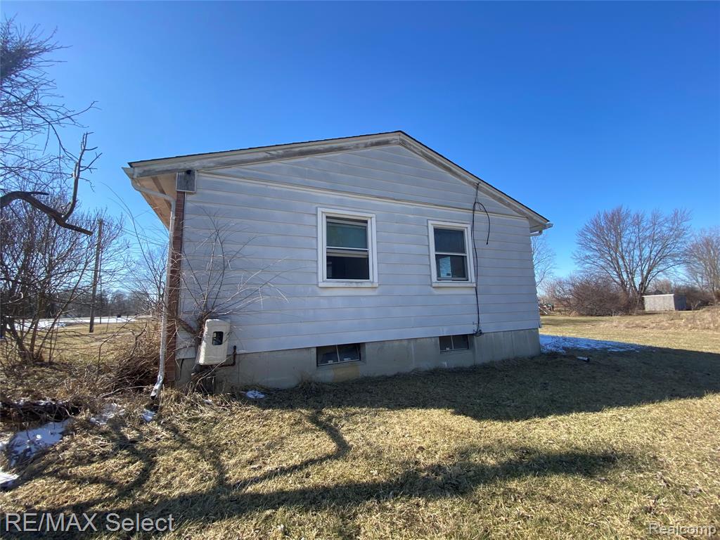 8126 Corunna Road, Flint, MI 48532 — Photo 2
