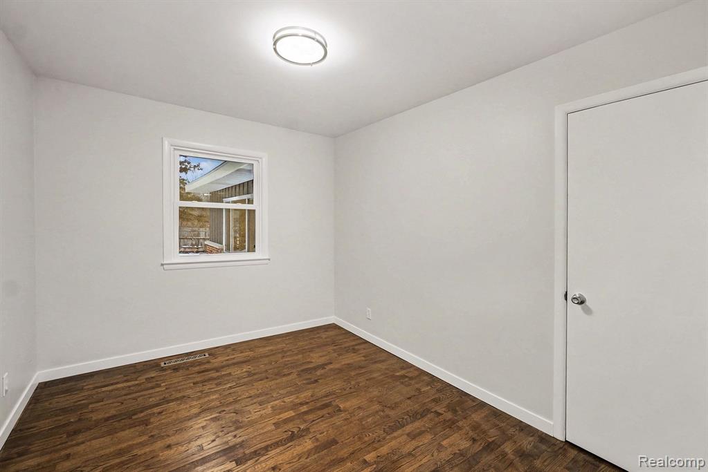 4223 KEENE Drive, Grand Blanc, MI 48439 — Photo 10