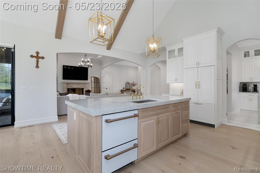 4805 Woodland Hills Drive, Rochester, MI 48306 — Photo 22