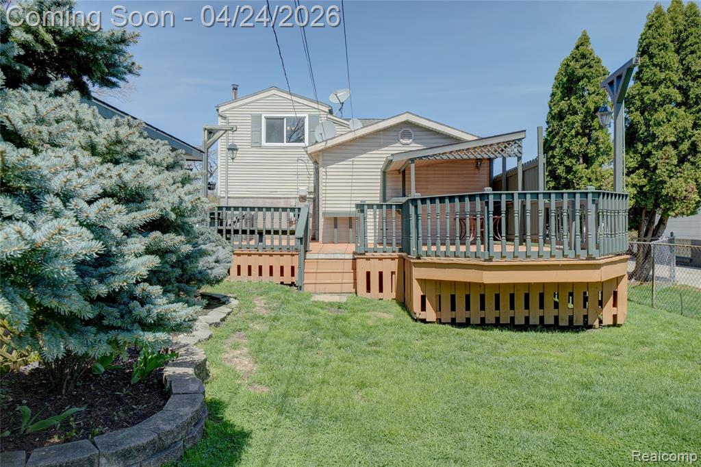 22520 E 13 Mile Road, Saint Clair Shores, MI 48082 — Photo 31