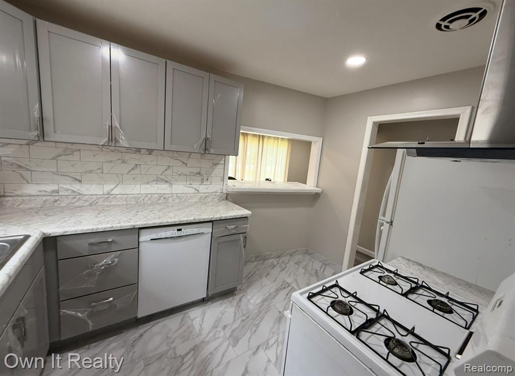 4707 Pelham Street, Dearborn Heights, MI 48125 — Photo 6