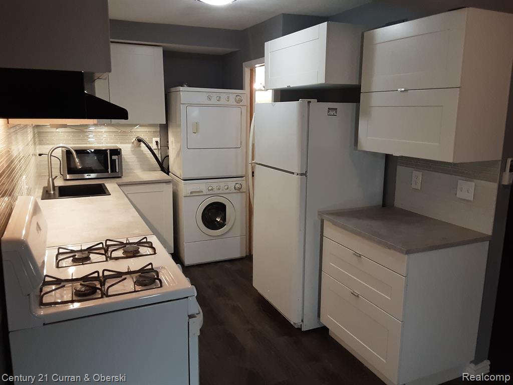 41279 S WOODBURY GREEN Drive, Belleville, MI 48111 — Photo 37