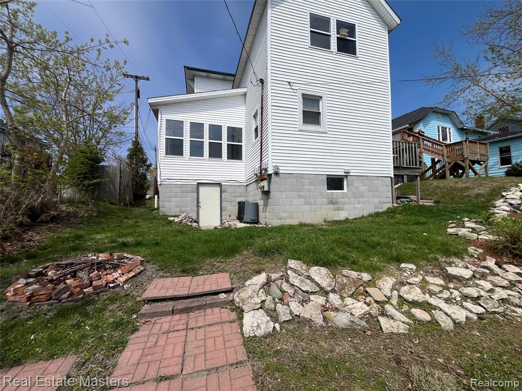 2108 MILITARY Street, Port Huron, MI 48060 — Photo 6