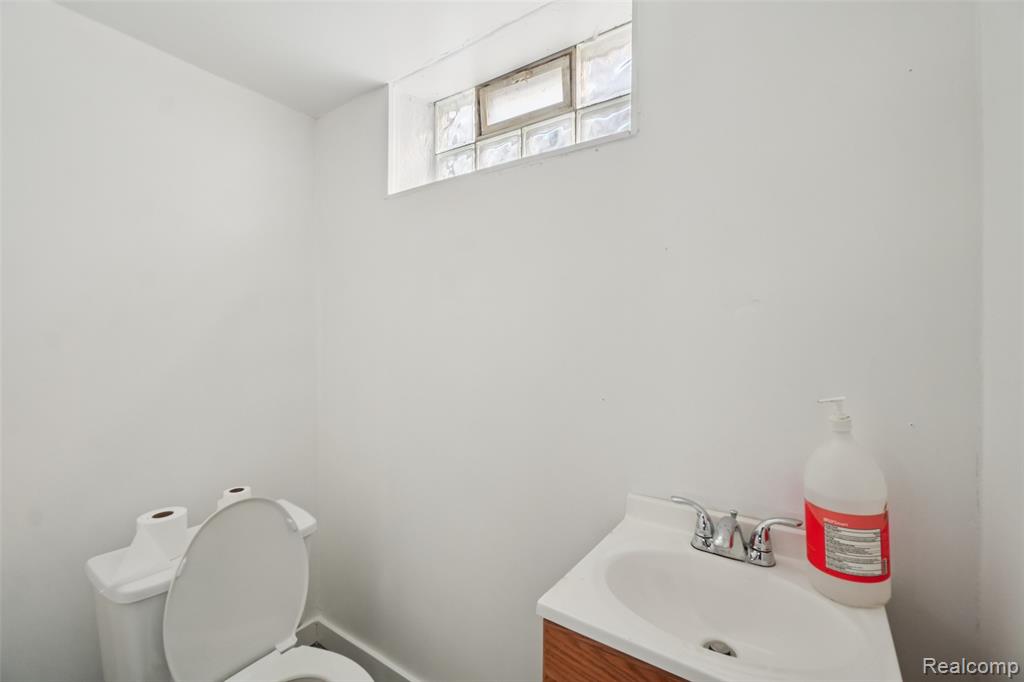 14141 Edmore Drive, Detroit, MI 48205 — Photo 21