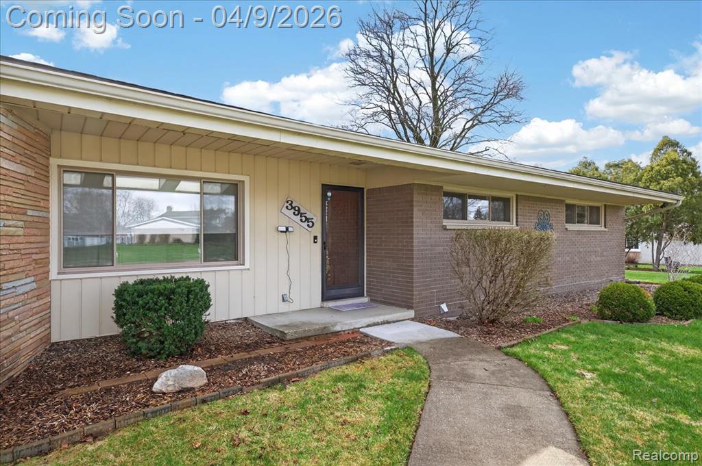 3955 Cambrook Lane, Waterford, MI 48329 — Photo 7