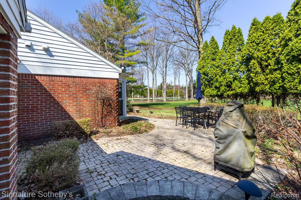 21890 Hampton Street, Beverly Hills, MI 48025 — Photo 34