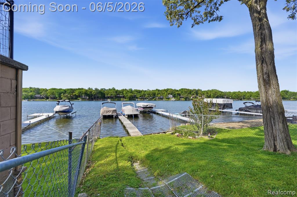 7085 Colony Drive, West Bloomfield, MI 48323 — Photo 23
