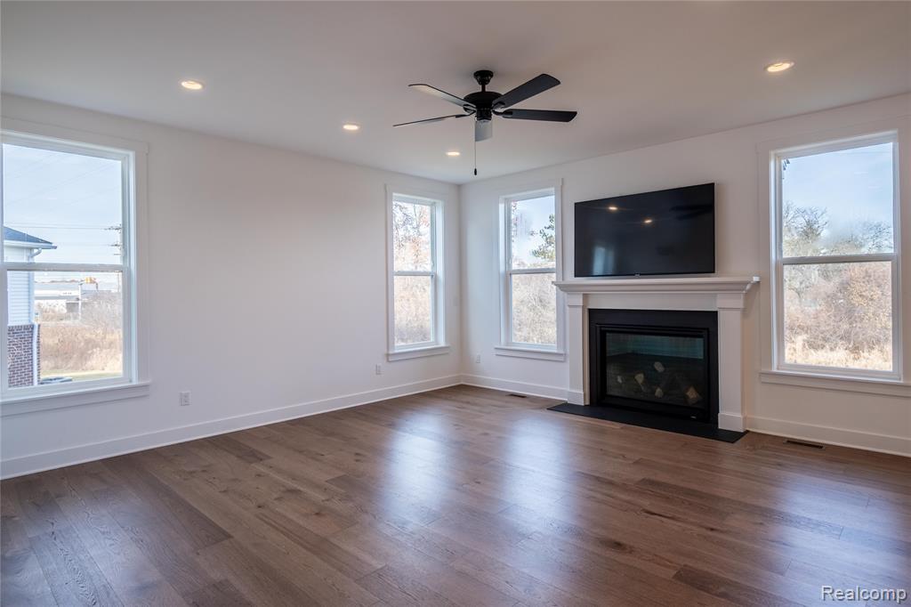 5556 Hobart Court, West Bloomfield, MI — Photo 3