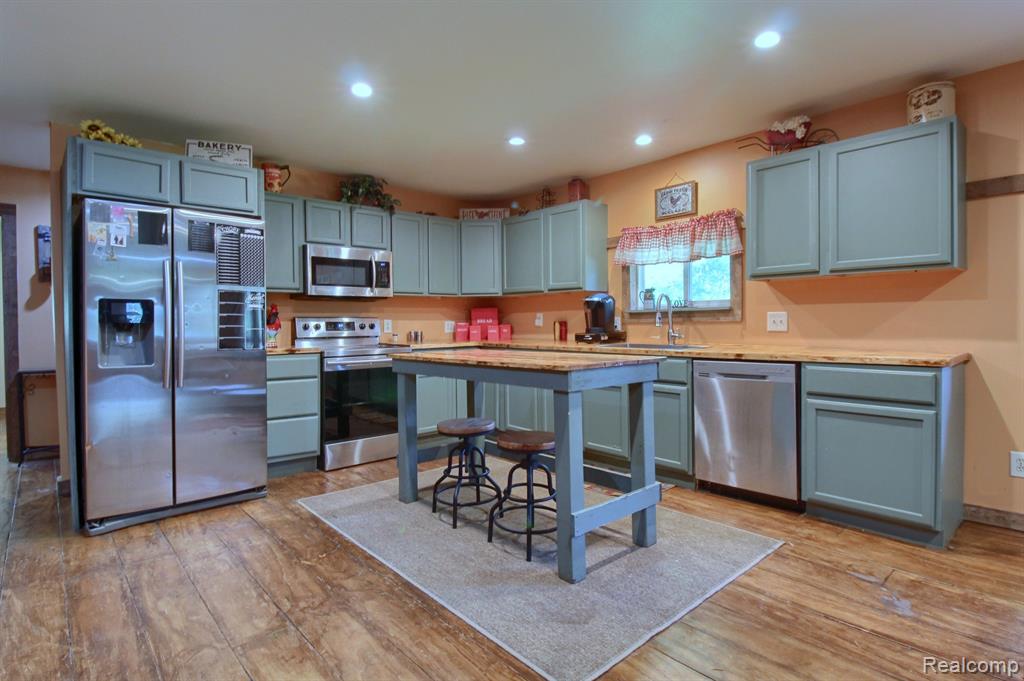 6570 HIVON Road, Carleton, MI 48117 — Photo 8