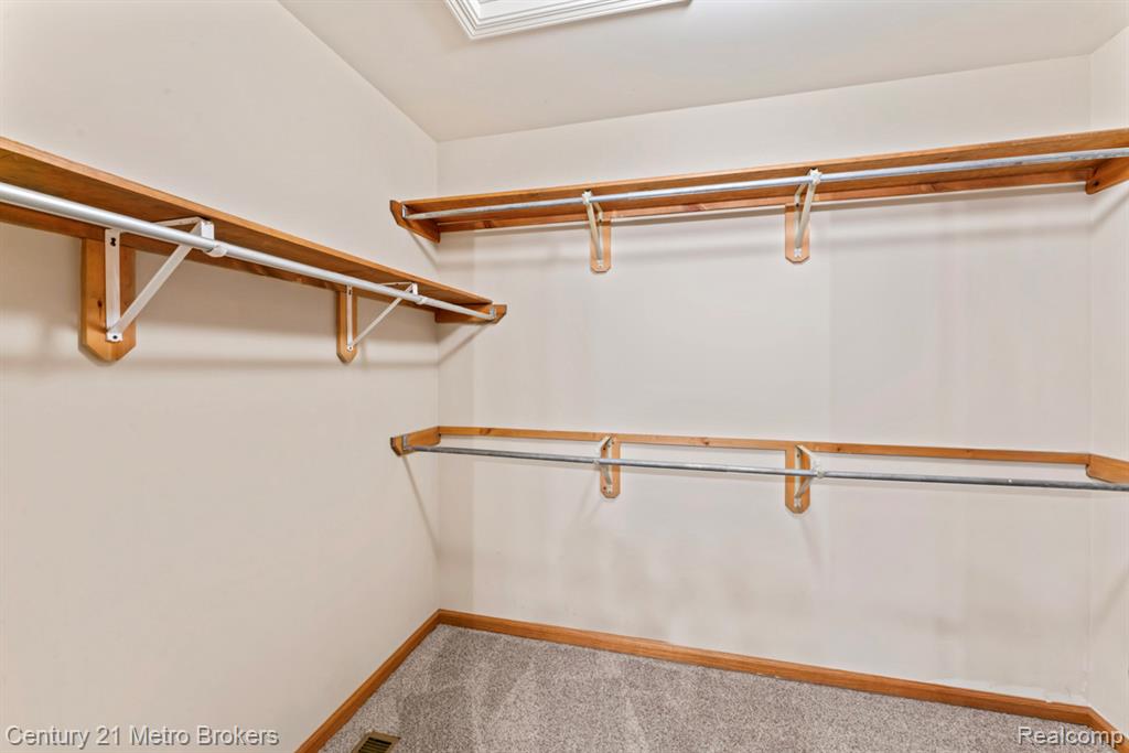 751 River Edge Court, Flushing, MI 48433 — Photo 15