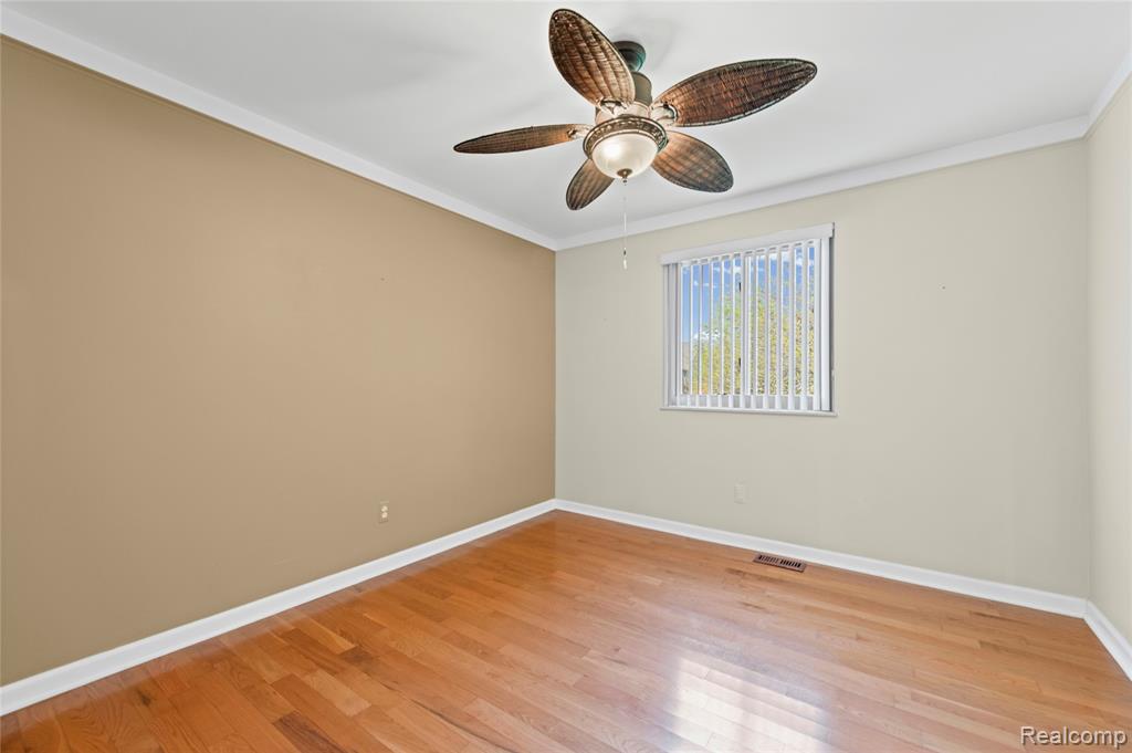 20557 Longwood Drive, Clinton Twp, MI 48038 — Photo 8