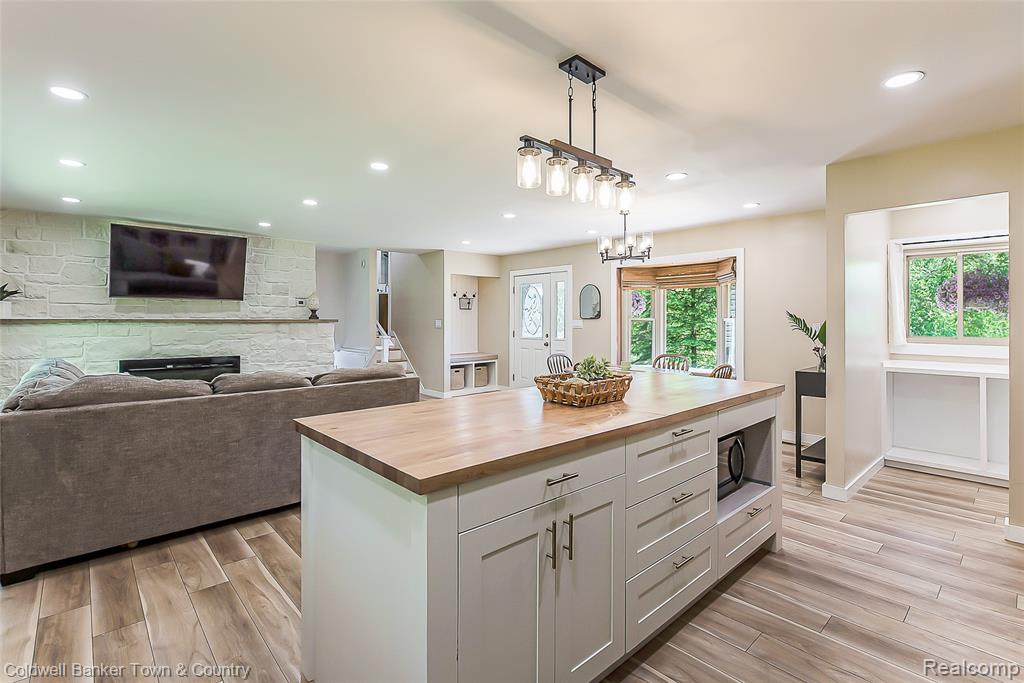 4225 N Tipsico Lake Road, Hartland, MI 48353 — Photo 17