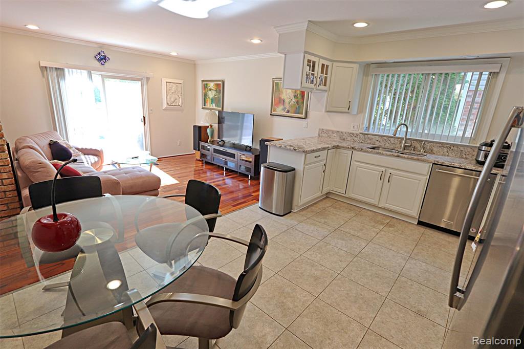6198 Raintree Drive, Canton, MI 48187 — Photo 11