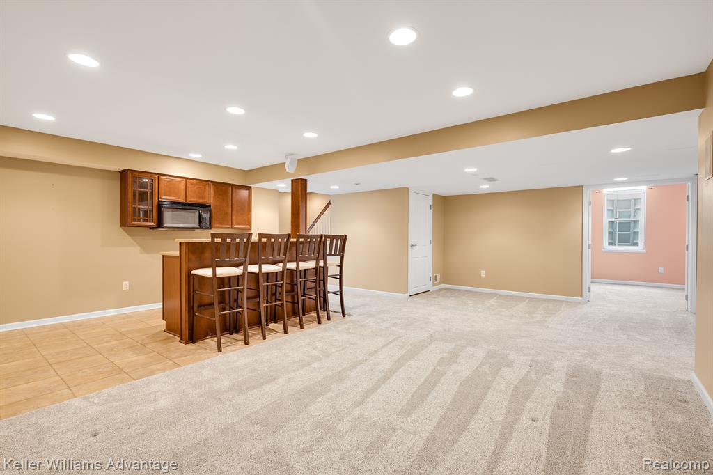 39438 VILLAGE RUN Drive, Northville, MI 48168 — Photo 32