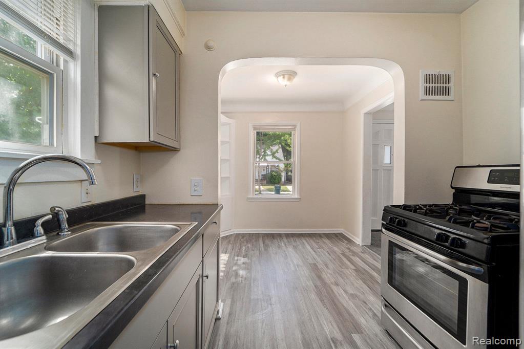 7904 Mead Street, Dearborn, MI 48126 — Photo 5