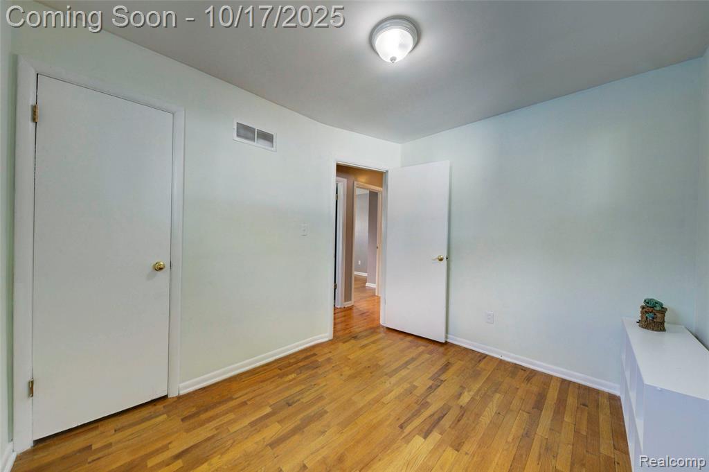 838 Westwood Drive, Fenton, MI 48430 — Photo 17
