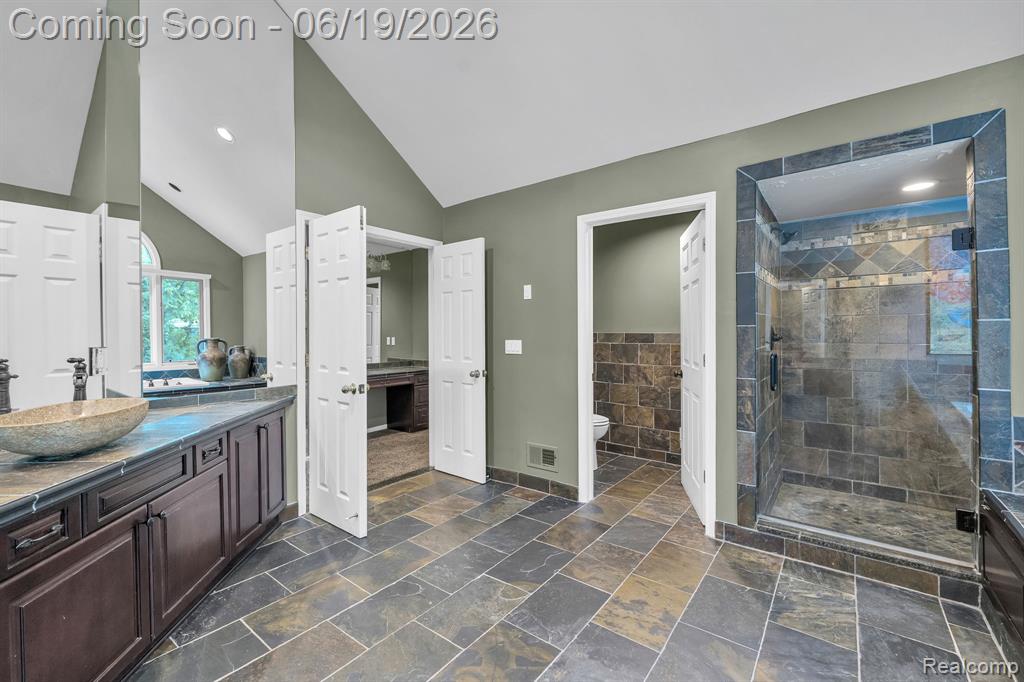 7061 Trailway Court, West Bloomfield, MI — Photo 60