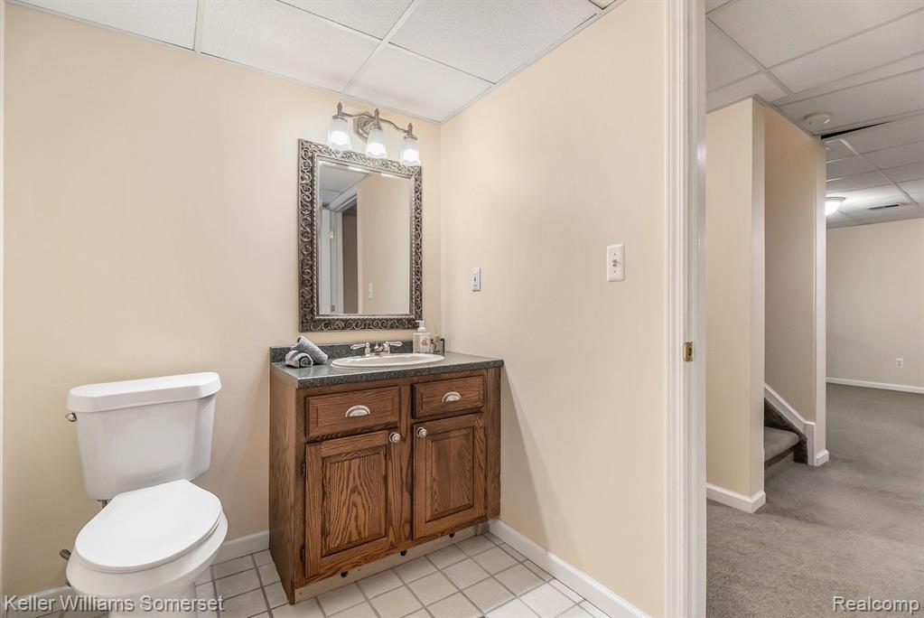 6955 WESTPOINTE Drive, Troy, MI 48085 — Photo 23