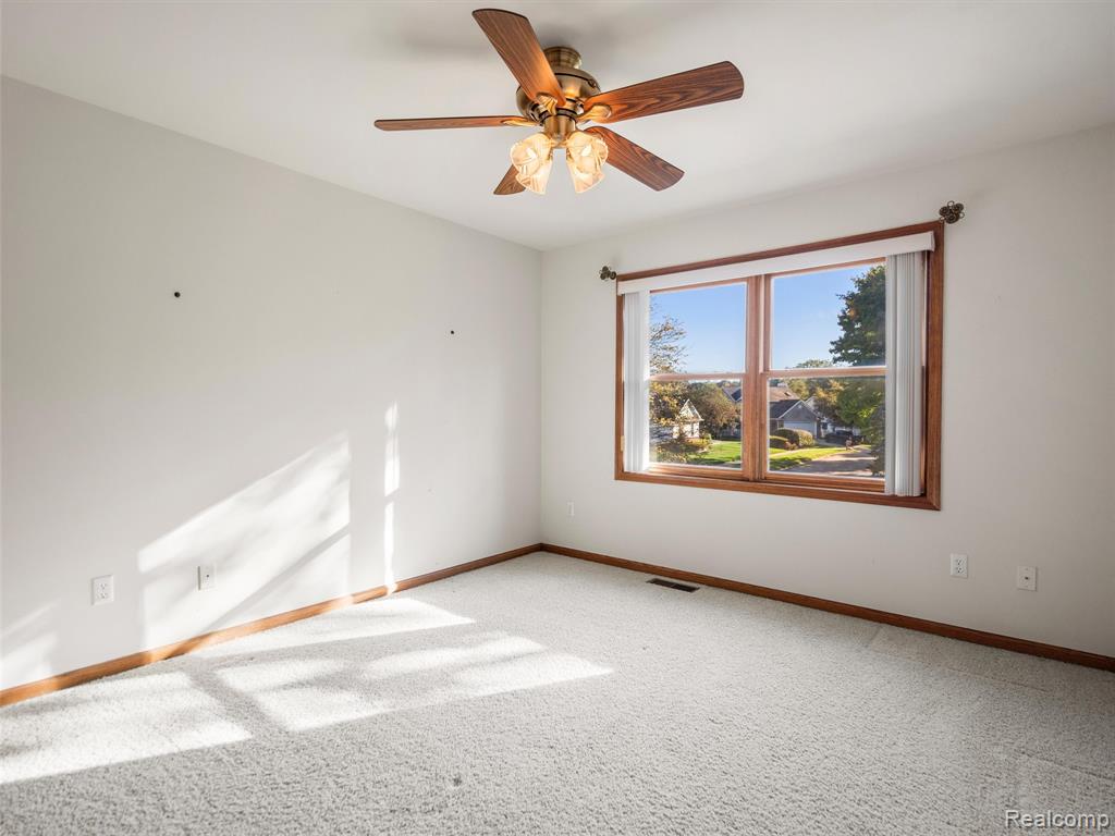 58291 Pleasant View Court, Washington, MI — Photo 13