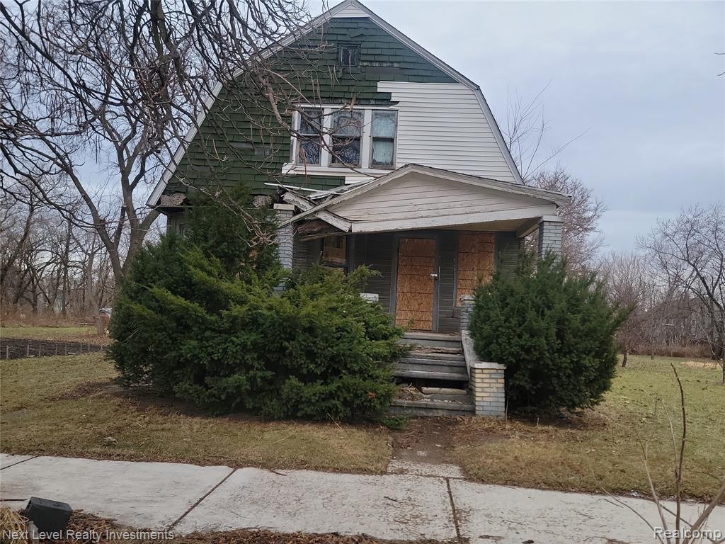 3345 E Ferry Street, Detroit, MI 48211 — front exterior