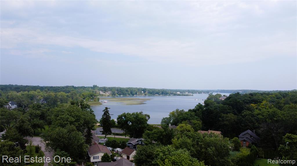 4415 Welland Drive, West Bloomfield, MI 48323 — Photo 39