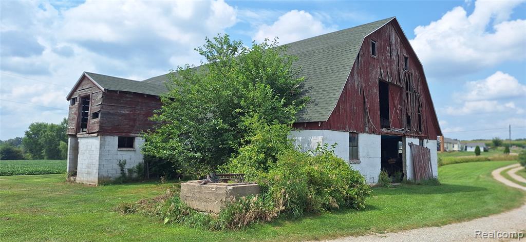 10374 Wilson Road, Otisville, MI 48463 — Photo 83