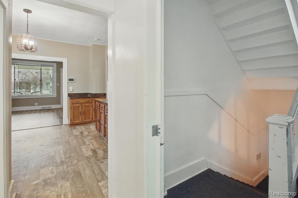 880 WHITE Avenue, Lincoln Park, MI 48146 — Photo 12