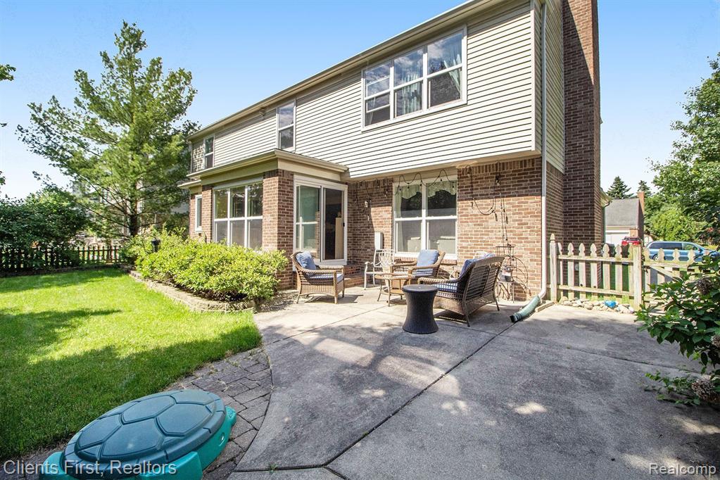 7140 OAKLEAF Court, Canton, MI 48187 — Photo 31