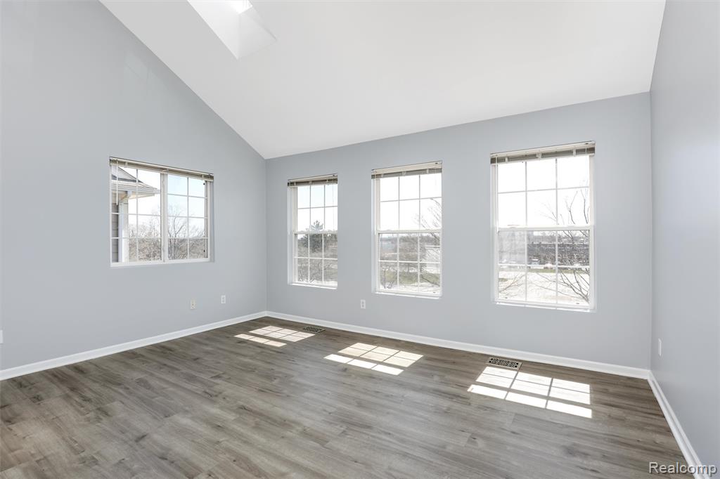 1111 BEAVER Run, Troy, MI 48083 — Photo 5