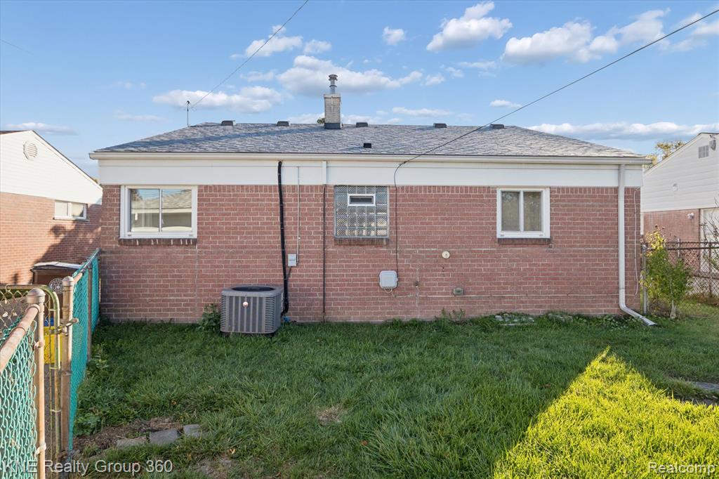 15464 Mulberry Street, Southgate, MI 48195 — Photo 31