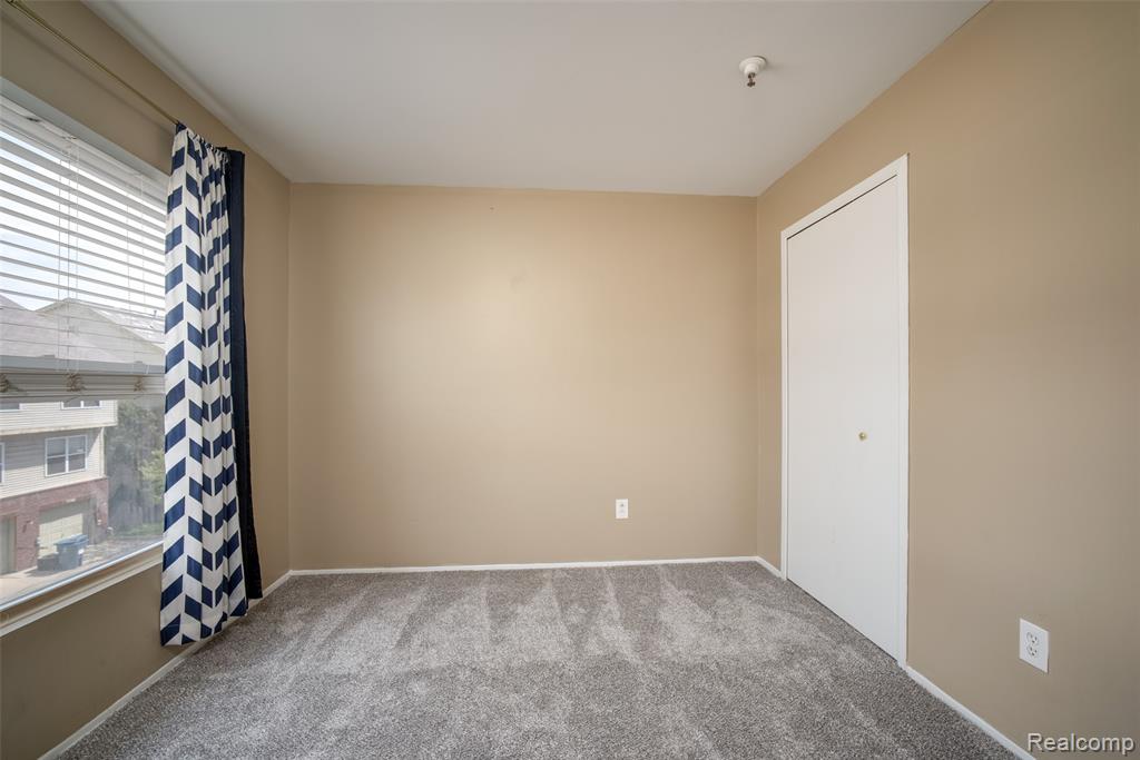 15650 Stone Crossing Drive, Southfield, MI 48075 — Photo 17