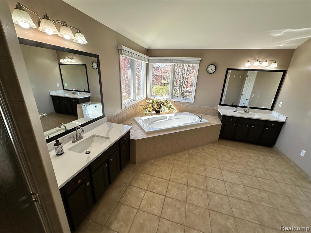 16983 COURVILLE Drive, Northville, MI 48168 — Photo 59