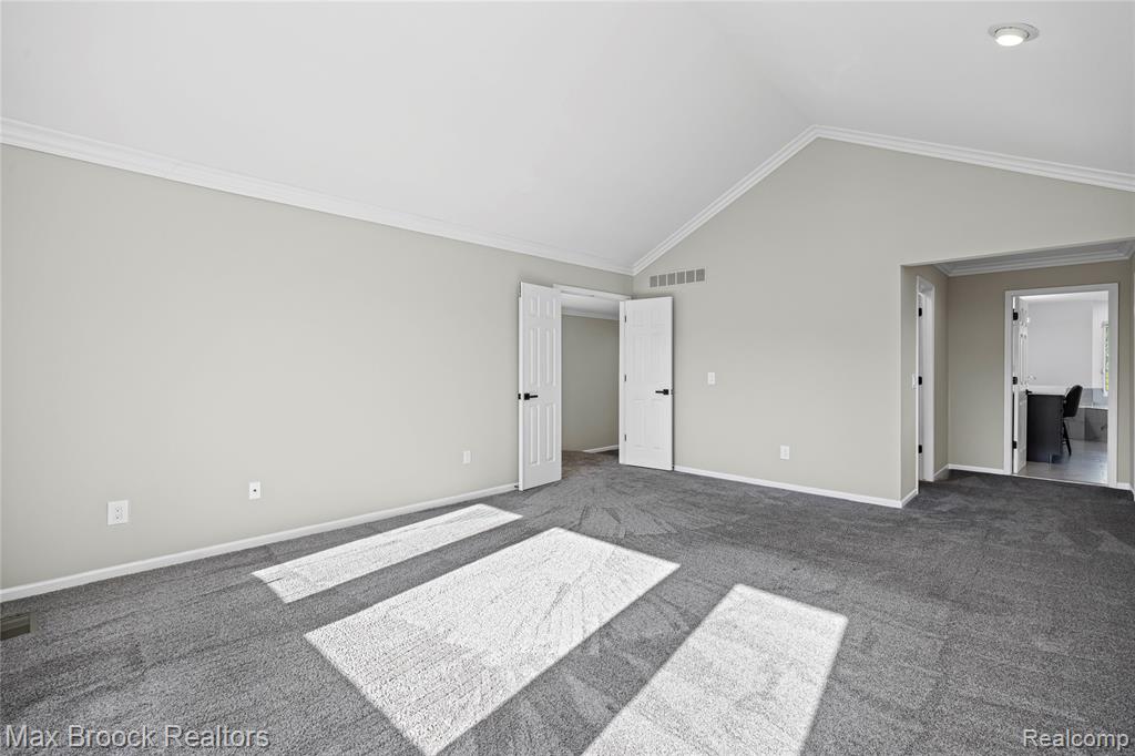 6664 Apple Blossom Trail, West Bloomfield, MI — Photo 37
