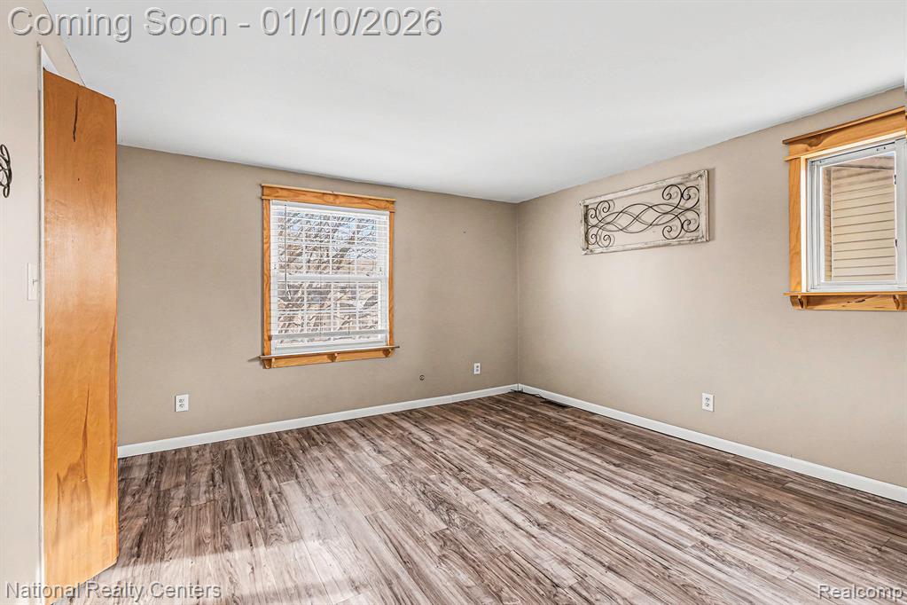 24840 Cabot Drive, Woodhaven, MI 48183 — Photo 20