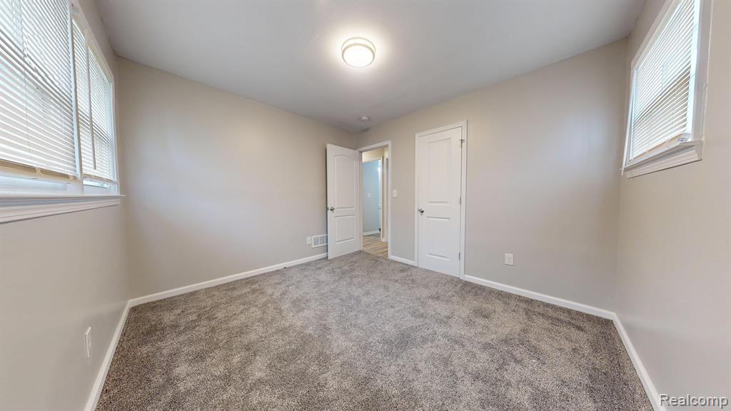 769 PALMER Drive, Pontiac, MI 48342 — Photo 11
